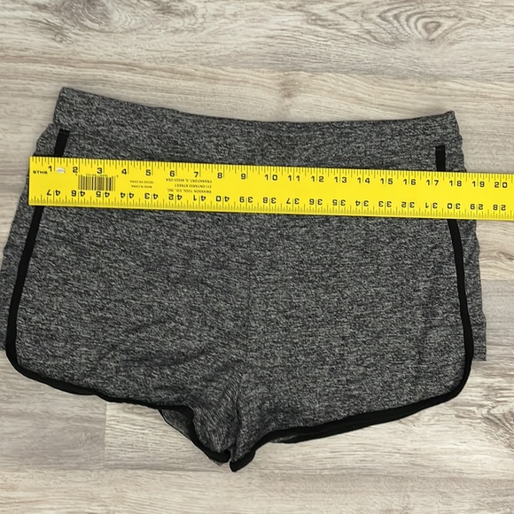 Ready to Go Heather Gray with Black Side Stripes & Trim Elastic Waist Shorts 3X - Picture 4 of 7
